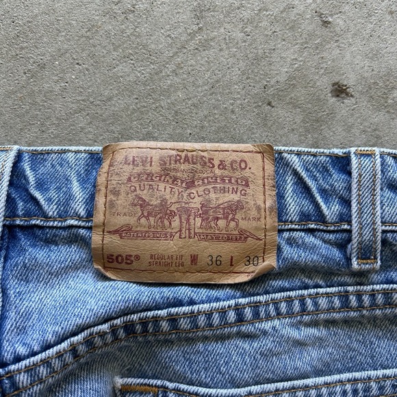 Vintage 90s Levi's 505 Jeans Size 36x30 Blue Regular Fit Straight Leg Light Wash - Picture 6 of 9